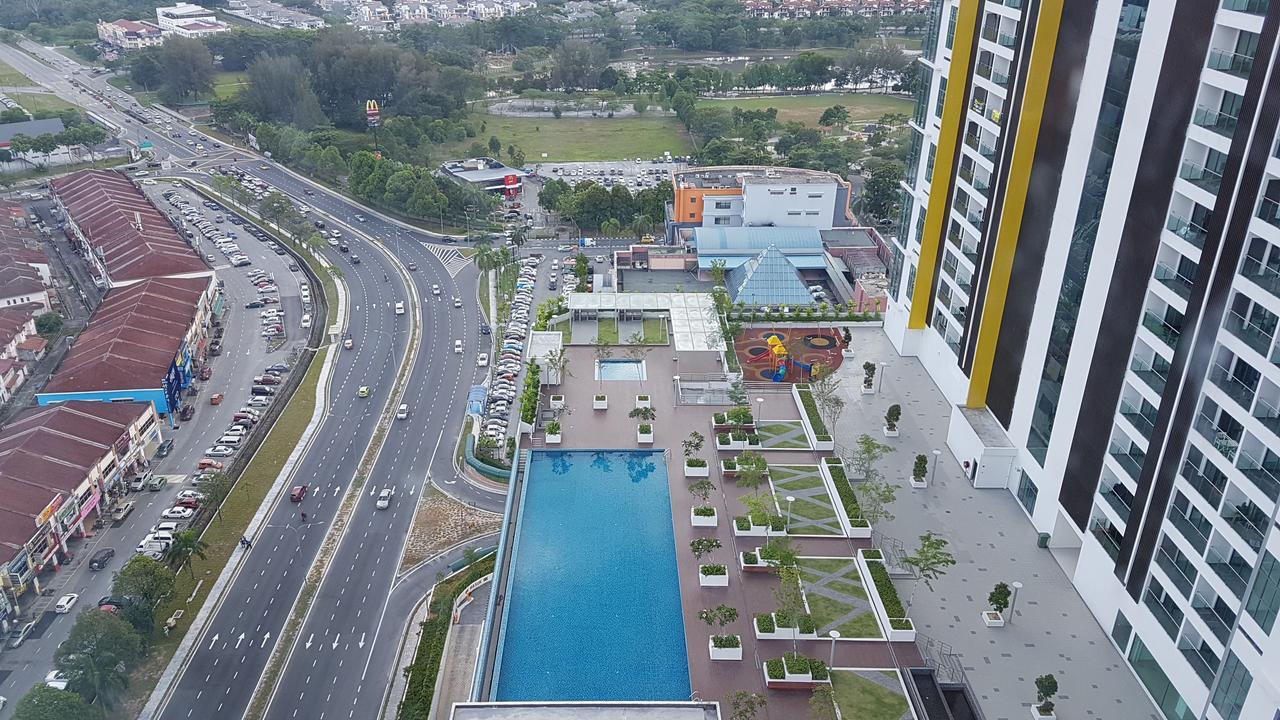 Evo Soho Duplex Suites Bangi Bagian luar foto